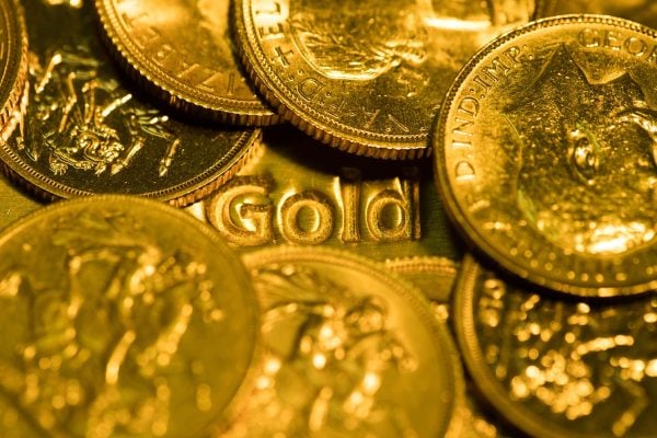黄金价格：市场动荡中黄金成为追捧目标，大涨行情能否继续？